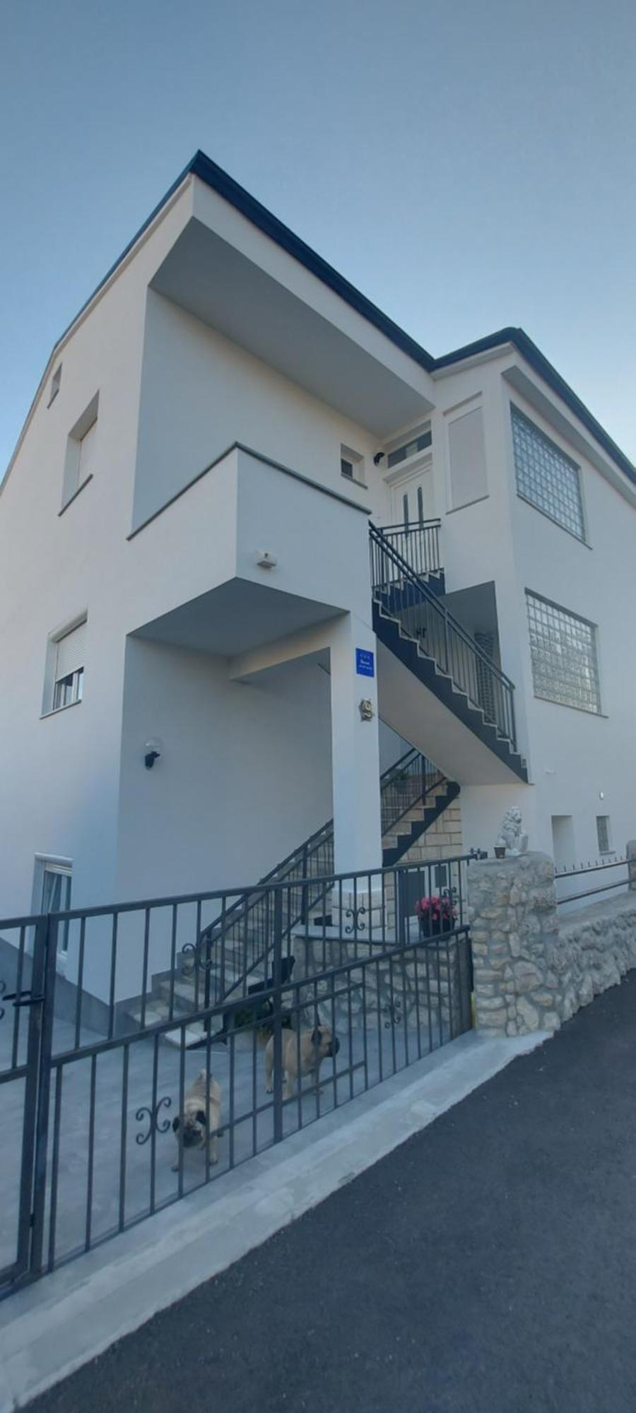 Apartments Ema Цриквеница Экстерьер фото