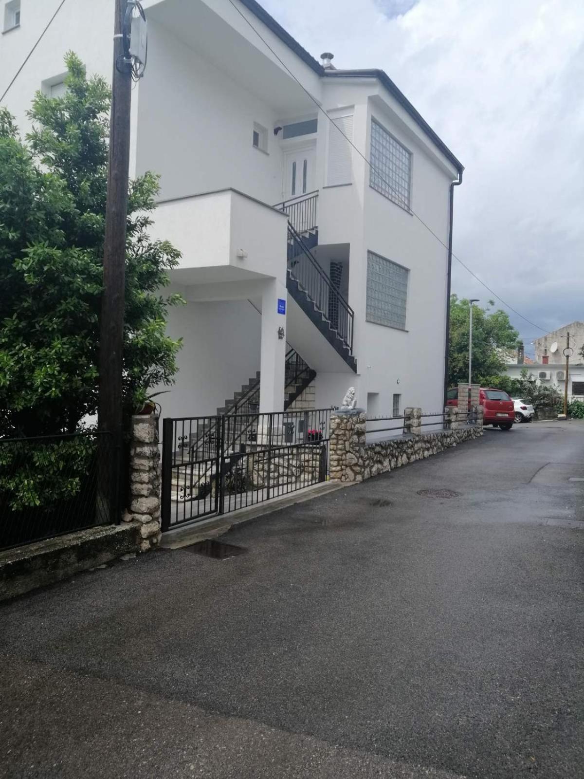 Apartments Ema Цриквеница Экстерьер фото